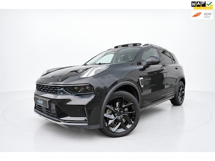 Lynk & Co 01 0