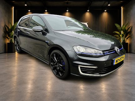 Volkswagen Golf 0