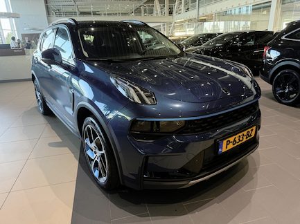 Lynk & Co 01 0