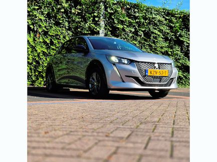 Peugeot e-208 0