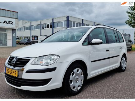 Volkswagen Touran 0