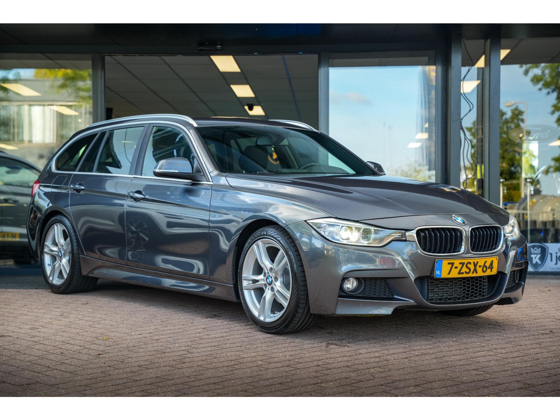 BMW 3-Serie Benzine [7-ZSX-64] | AutoTrack