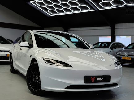 Tesla Model 3 0