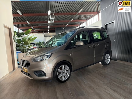 Ford Tourneo Courier 0