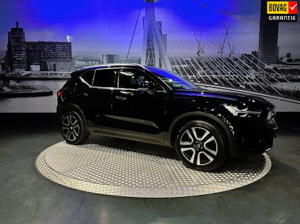 Volvo XC40 0