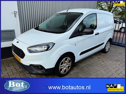 Ford Transit Courier 0