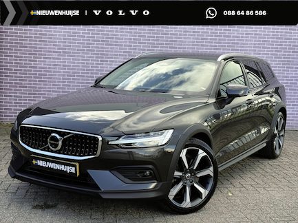 Volvo V60 Cross Country 0