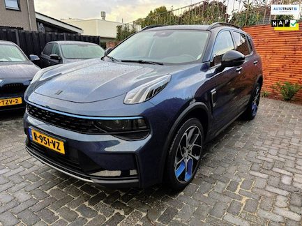 Lynk & Co 01 0