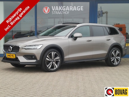 Volvo V60 Cross Country 0