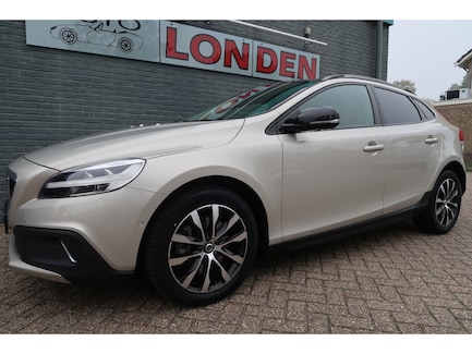 Volvo V40 Cross Country 0