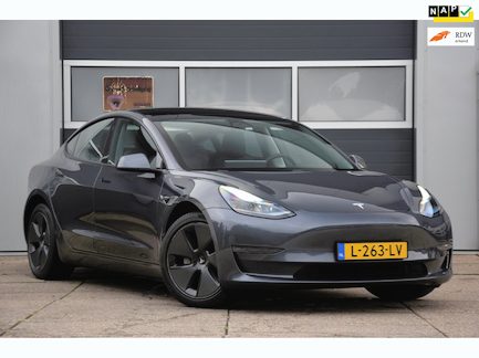 Tesla Model 3 0