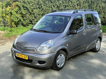 Toyota Yaris Verso 0