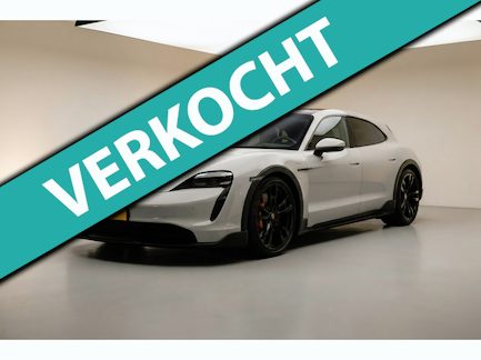 Porsche Taycan Cross Turismo 0