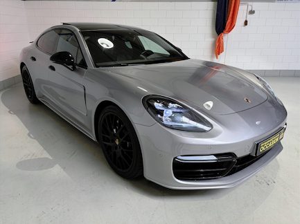 Porsche Panamera 0