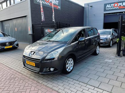 Peugeot 5008 0