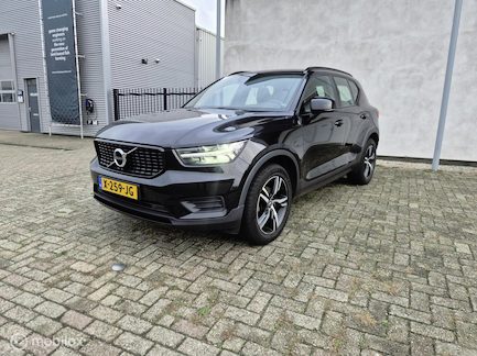 Volvo XC40 0