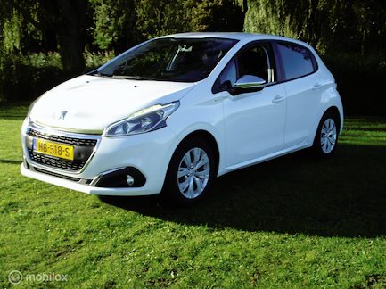 Peugeot 208 0