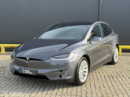 Tesla Model X 0