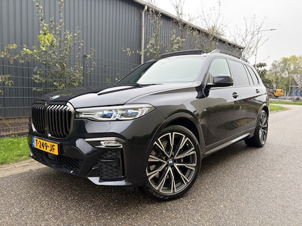 BMW X7 M50D 0