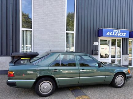 Mercedes-Benz 200-Serie 0