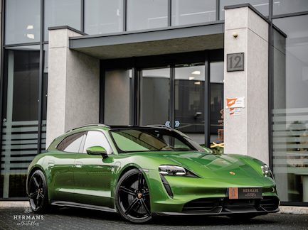 Porsche Taycan Sport Turismo 0