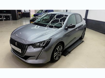 Peugeot 208 0