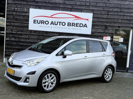 Toyota Verso-S 0