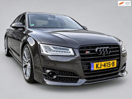 Audi S8 0
