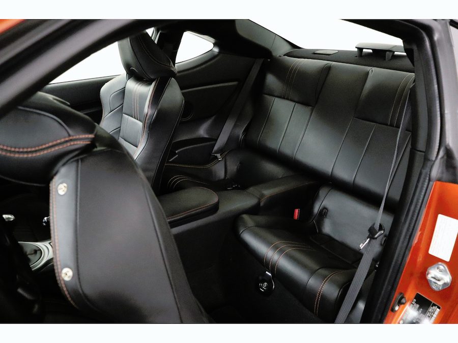 Toyota GT86 2.0 D-4S 200 ch • Propulsion • Boîte manuelle 6 • Cuir • GPS • Sièges chauffants