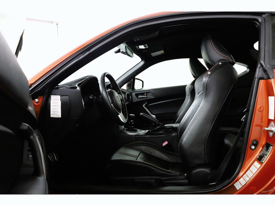 Toyota GT86 2.0 D-4S 200 ch • Propulsion • Boîte manuelle 6 • Cuir • GPS • Sièges chauffants