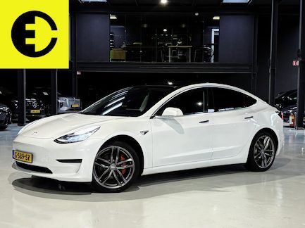 Tesla Model 3 0