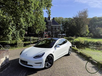 Tesla Model 3 0