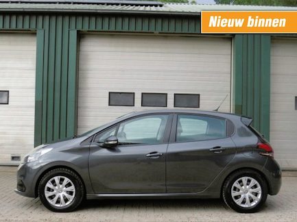 Peugeot 208 0