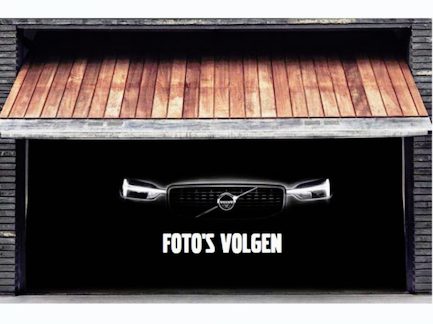 Volvo EX40 0