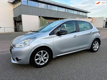 Peugeot 208 0