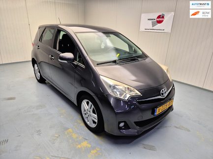 Toyota Verso-S 0
