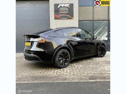 Tesla Model Y 0