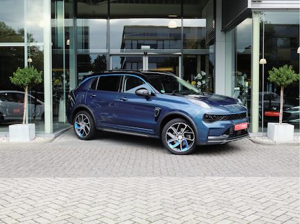 Lynk & Co 01 0