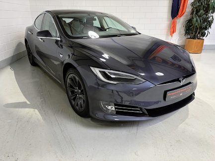 Tesla Model S 0