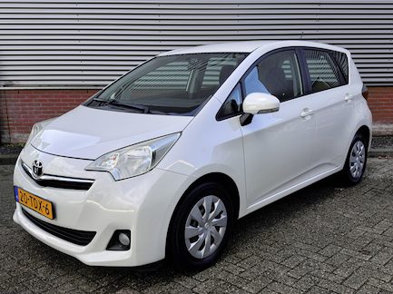 Toyota Verso-S 0