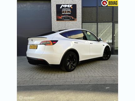 Tesla Model Y 0