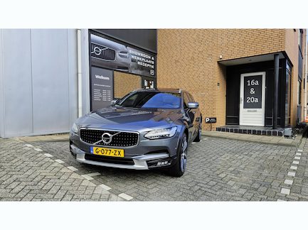 Volvo V90 Cross Country 0