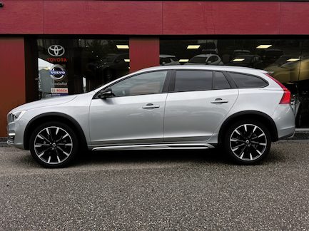 Volvo V60 Cross Country 0