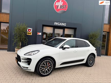 Porsche Macan 0