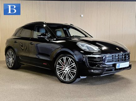 Porsche Macan 0