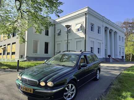 Jaguar X-Type 0