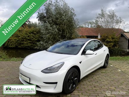 Tesla Model 3 0