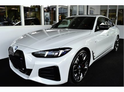 BMW i4 0