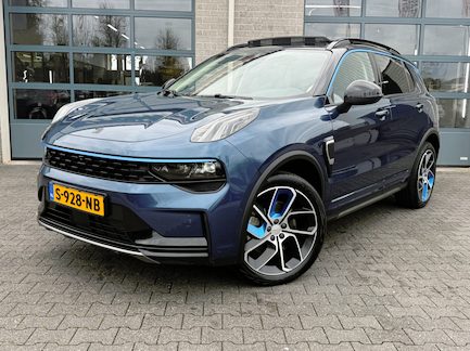 Lynk & Co 01 0