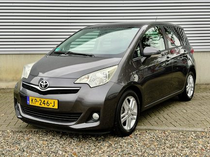 Toyota Verso-S 0